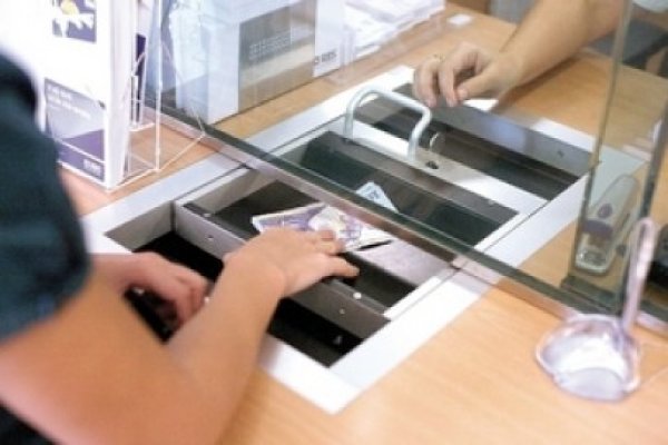 Companiile îşi lichidează conturile
